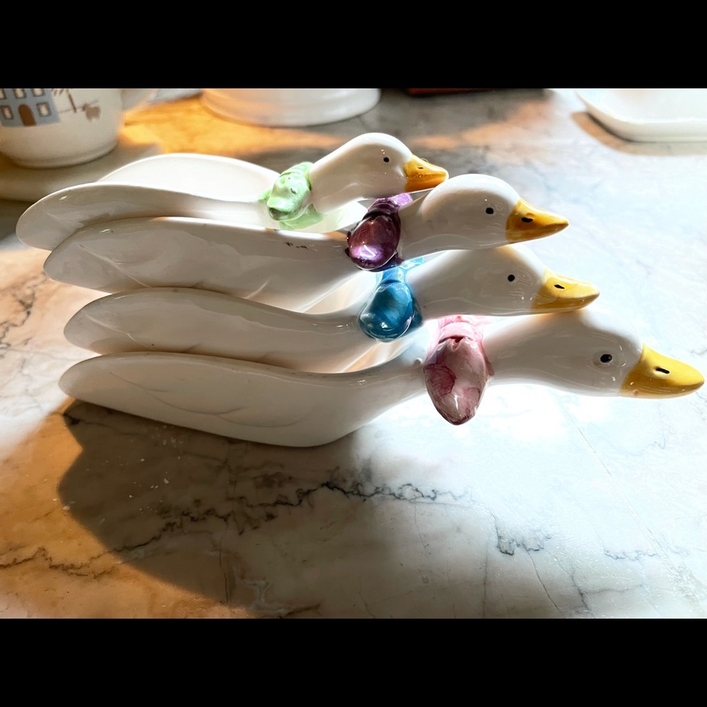 Nesting Goose scoops